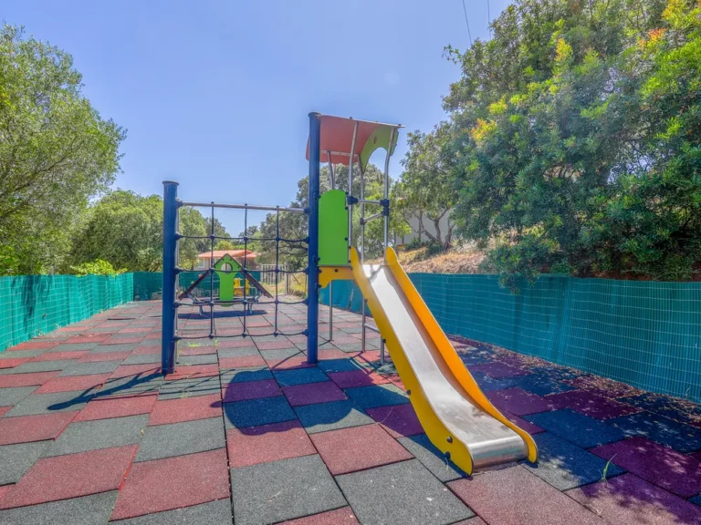 camping familial corse aire de jeux