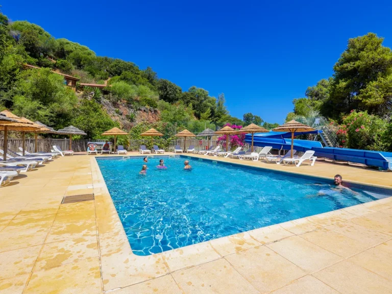 camping piscine cargese